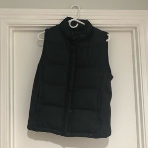 Gap Black Puffer Vest- excellent condition!